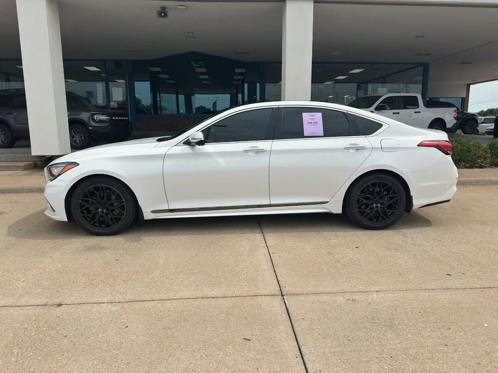 Used 2020 Uyuni White Genesis 3.8L image 4