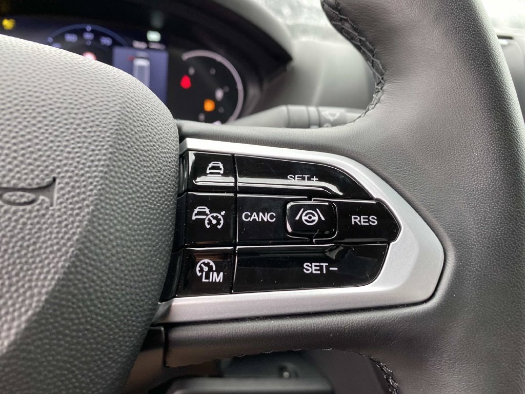 Used 2025 Red Ram High Roof image 17