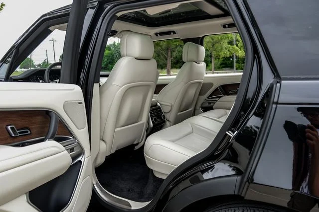 Certified Used 2024 Santorini Black Metallic Land Rover SE image 48