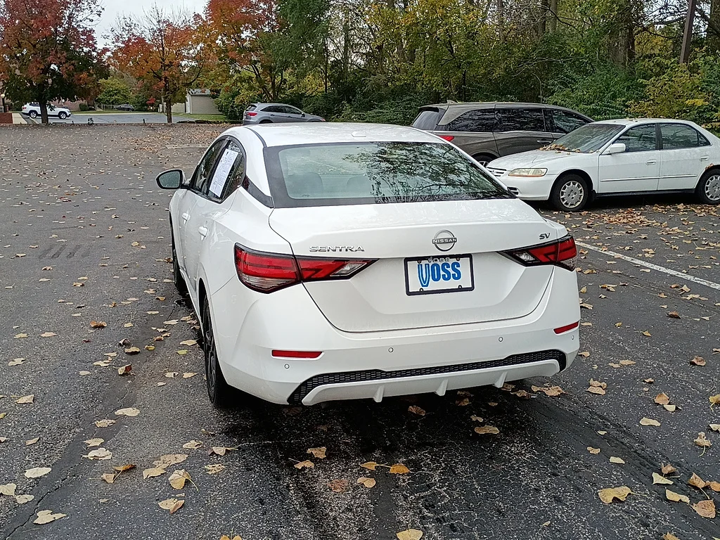 2024 Nissan Sentra SV, photo 5 of 12