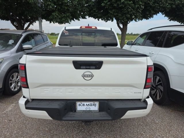 Used 2025 White Nissan SV image 4
