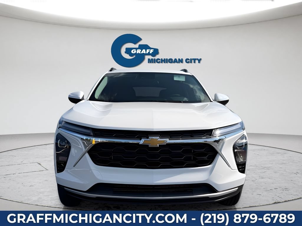 2026 Chevrolet Trax LT - Photo 8
