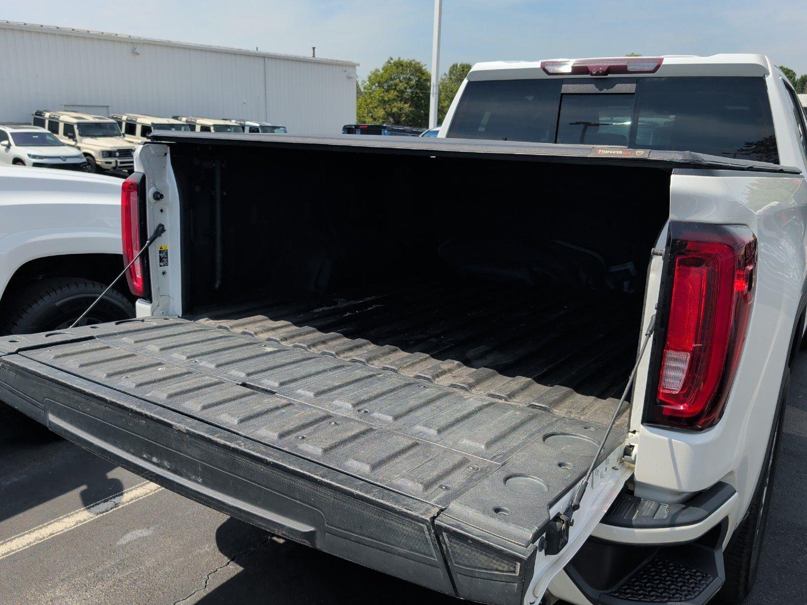 Used 2020 White Frost Tricoat GMC Denali image 37