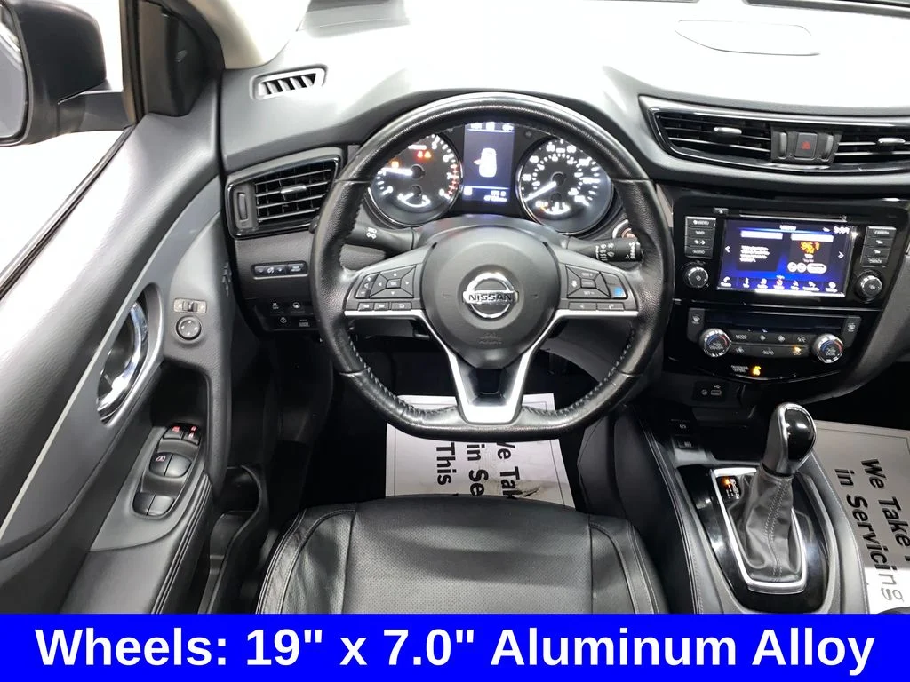 Used 2020 Gray Nissan SL image 25
