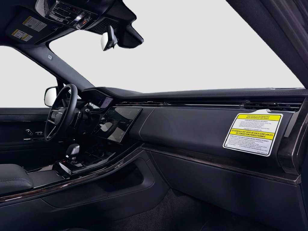 New 2027 Santorini Black Land Rover Dynamic SE P400 image 31