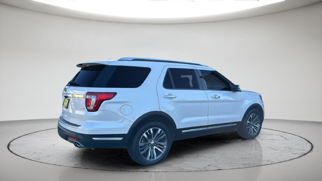 Used 2019 White Platinum Clearcoat Metallic Ford Platinum image 7