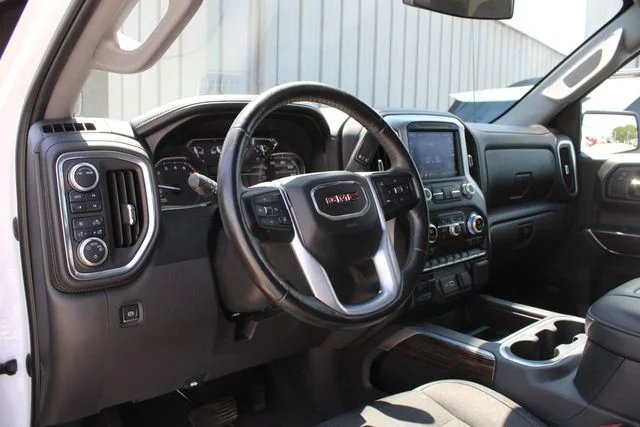 Used 2020 White GMC Elevation image 2