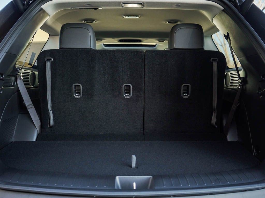 New 2026 Creamy White Pearl Hyundai SEL Premium 8P AWD image 8
