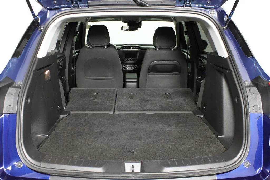 Used 2022 Blue Glow Metallic Chevrolet LT image 8