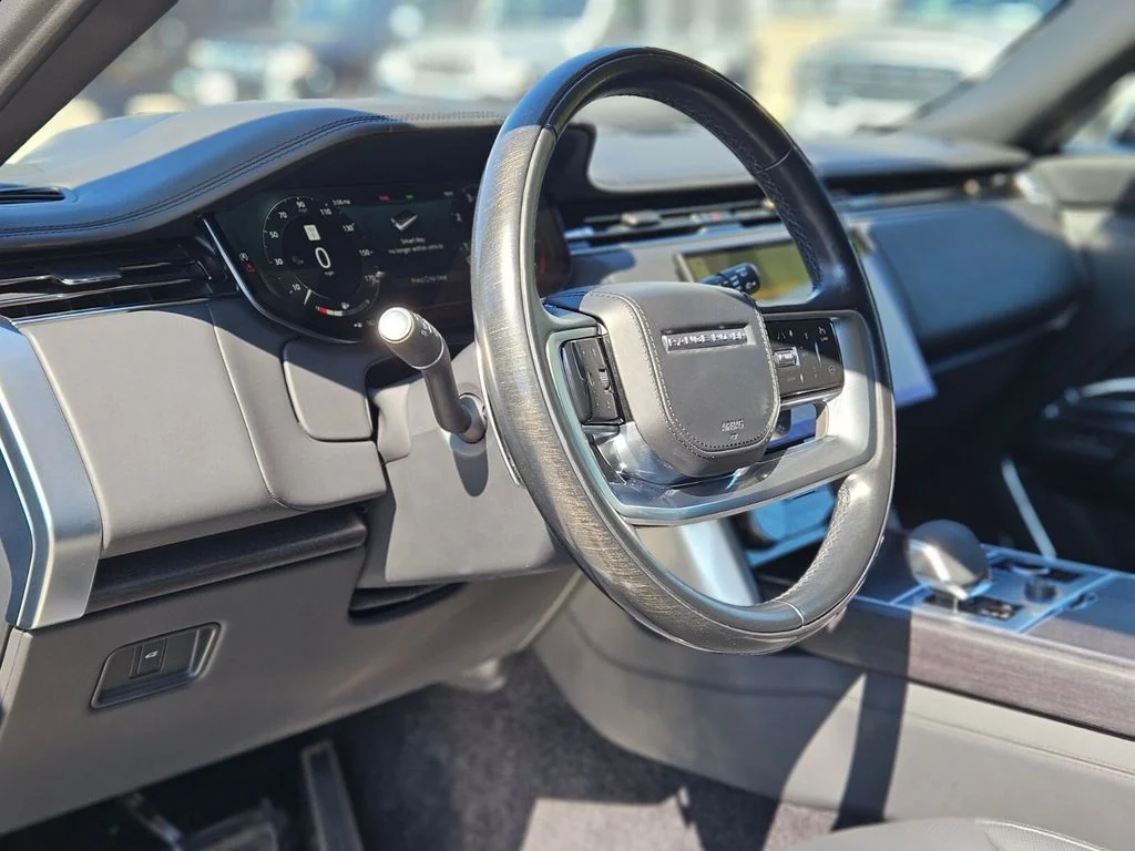 Used 2023 Black Land Rover First Edition image 20