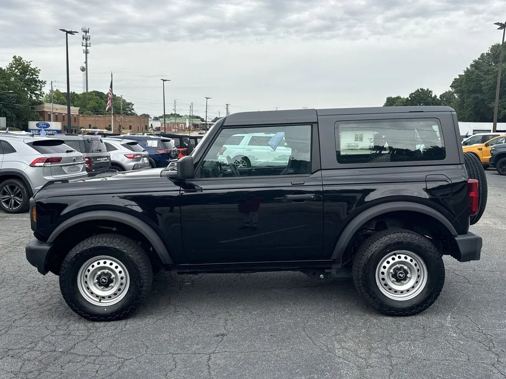 Used 2023 Black Ford Base image 4
