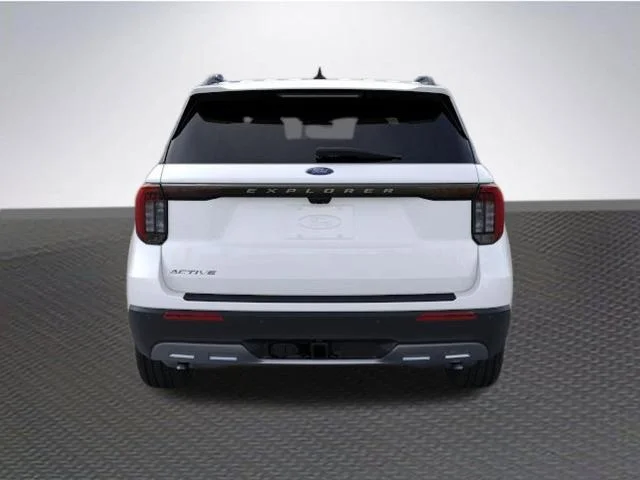 New 2026 Star White Metallic Tri-Coat Ford Active image 5