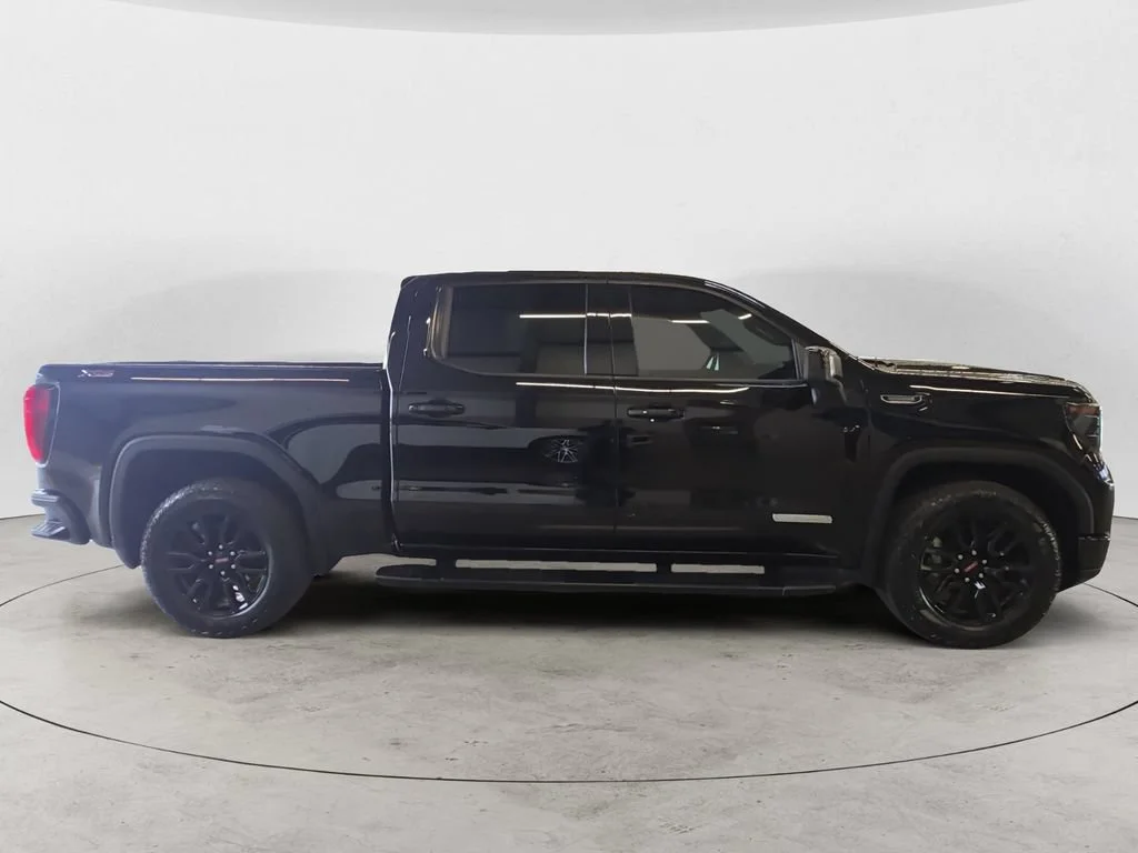 Certified Used 2022 ONYX BLACK GMC Elevation image 4