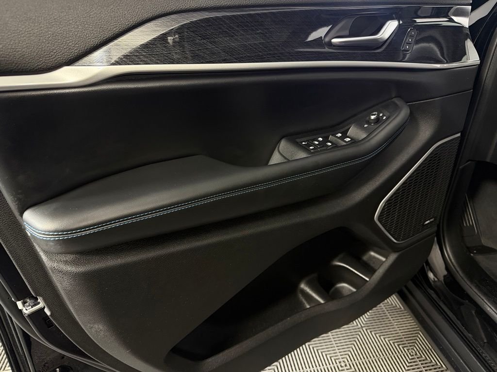 Used 2022 Black Jeep Trailhawk 4xe image 27