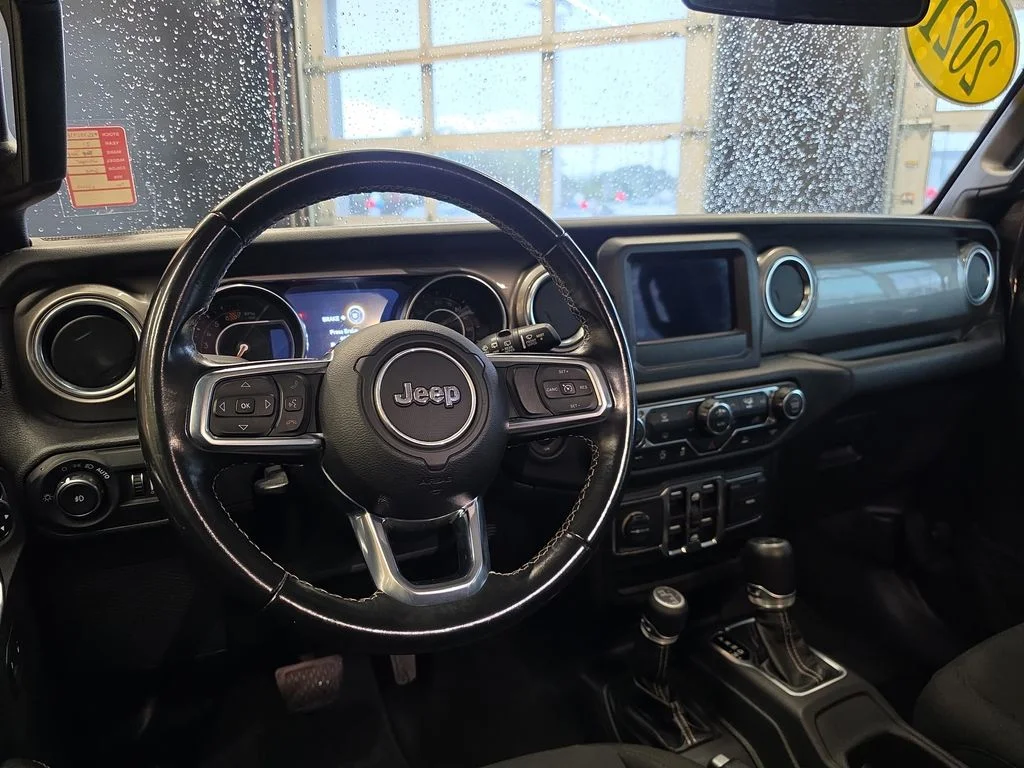 Used 2021 Gray Jeep Unlimited Sahara image 19