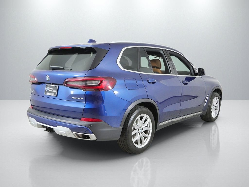 Used 2021 Phytonic Blue Metallic BMW xDrive40i image 10