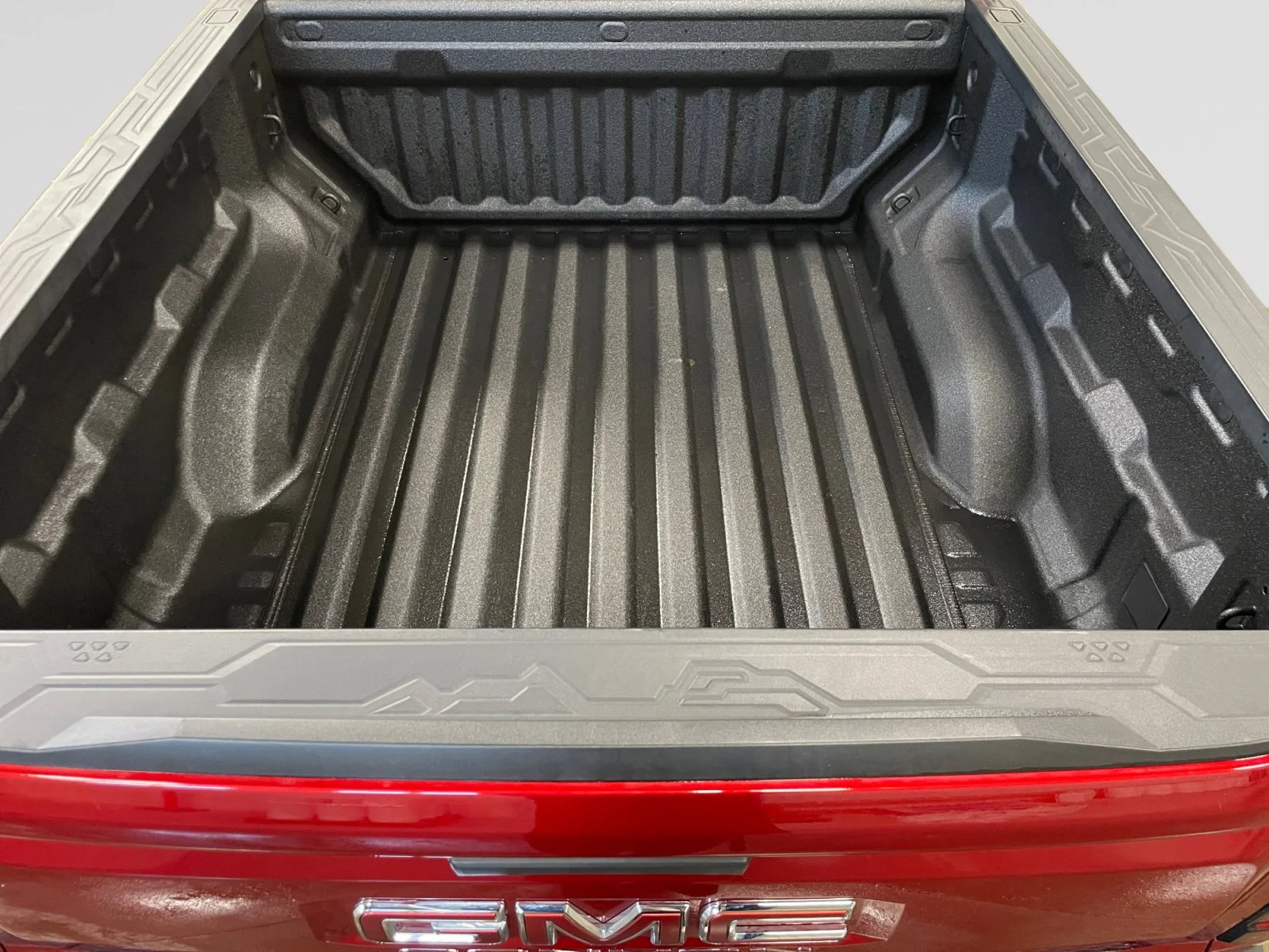 Used 2025 Red GMC Elevation Crew Cab image 10