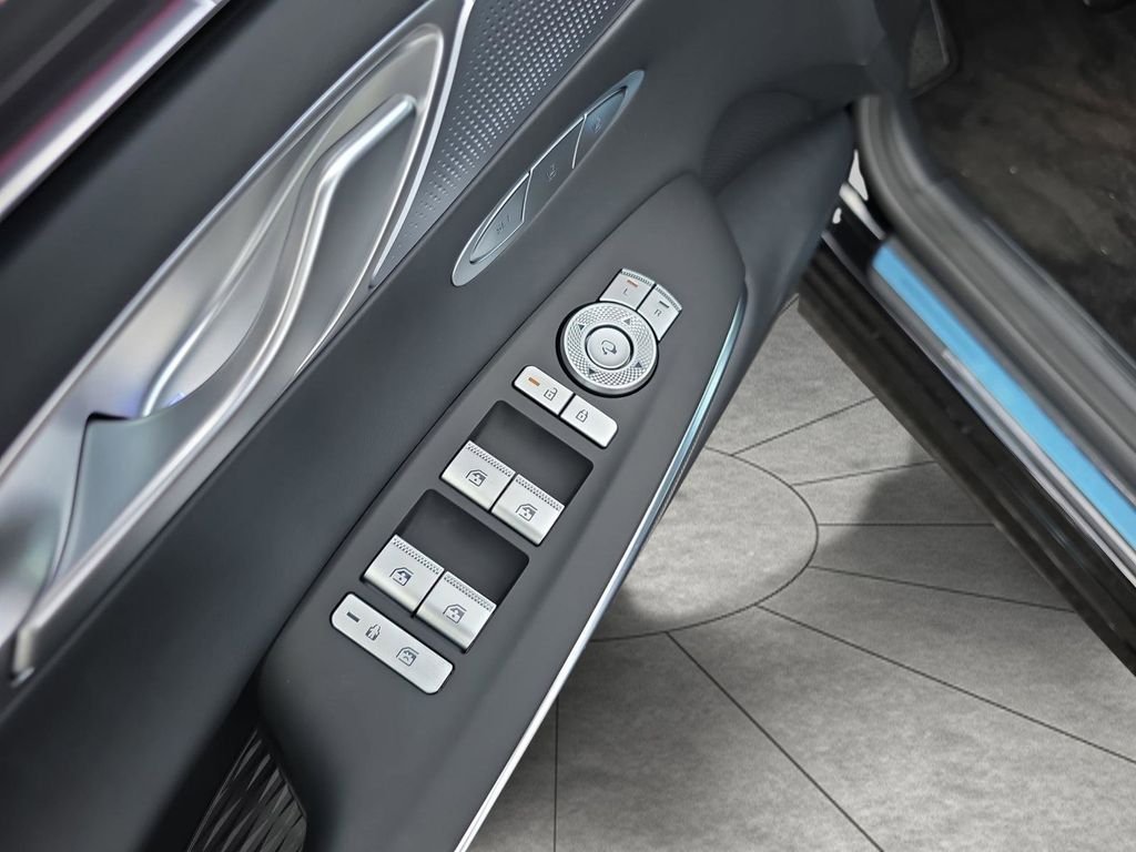 2026 GENESIS GV70 Sport Advanced - Photo 22