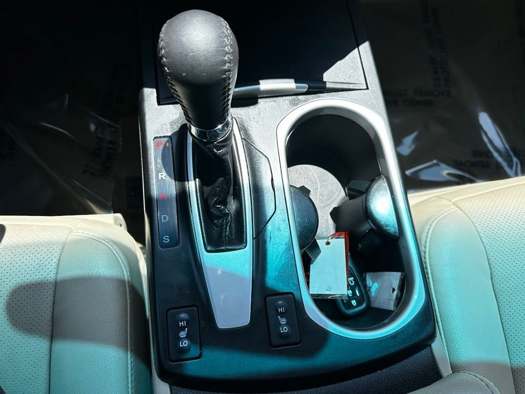 Used 2018  Acura Technology Package image 34