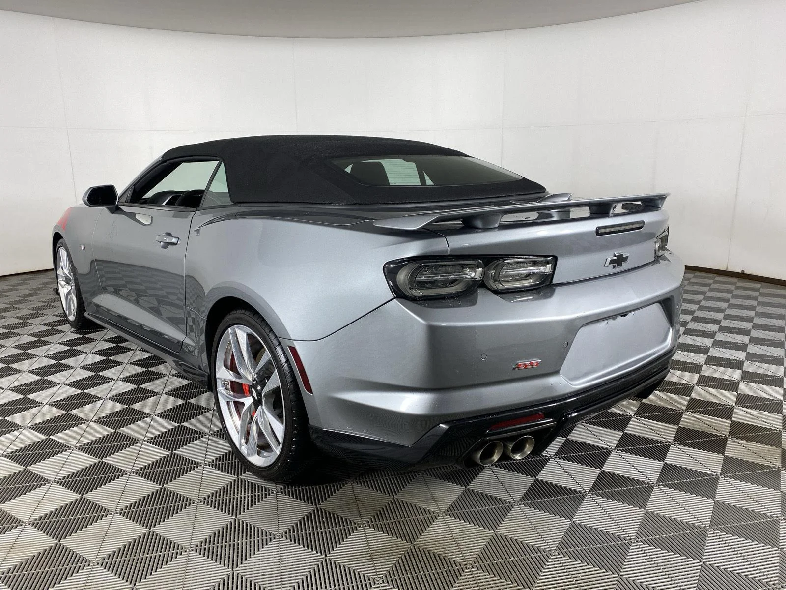 Used 2023 Sharkskin Metallic Chevrolet 2SS image 5