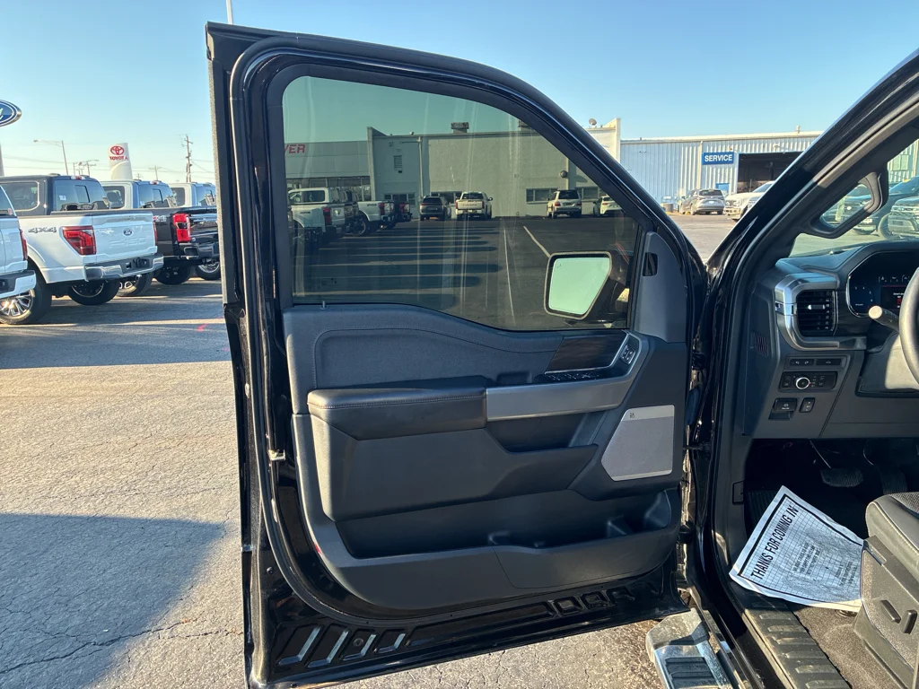 Used 2024 Agate Black Metallic Ford LARIAT image 12