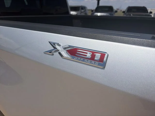 Used 2022 Silver GMC SLT image 6