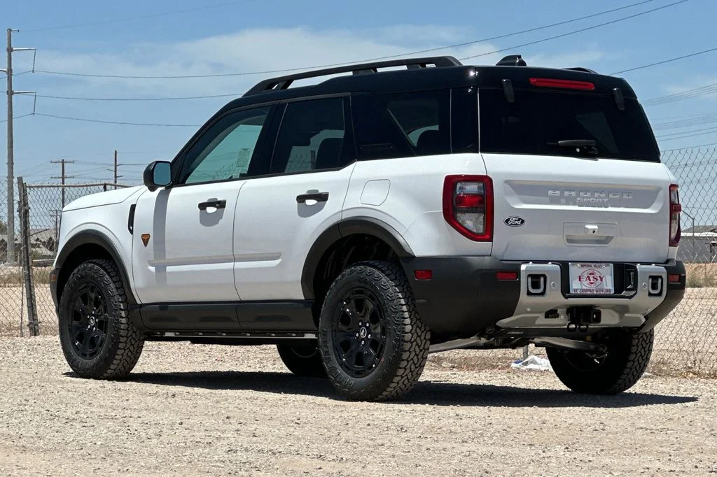 New 2026 Oxford White Ford Badlands image 6