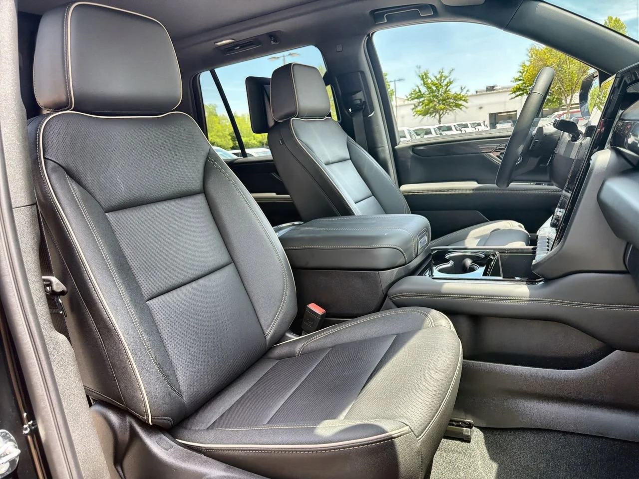 New 2026 Onyx Black GMC Elevation image 23