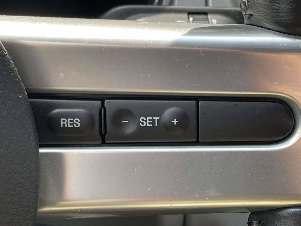Used 2007  Ford GT Deluxe image 23