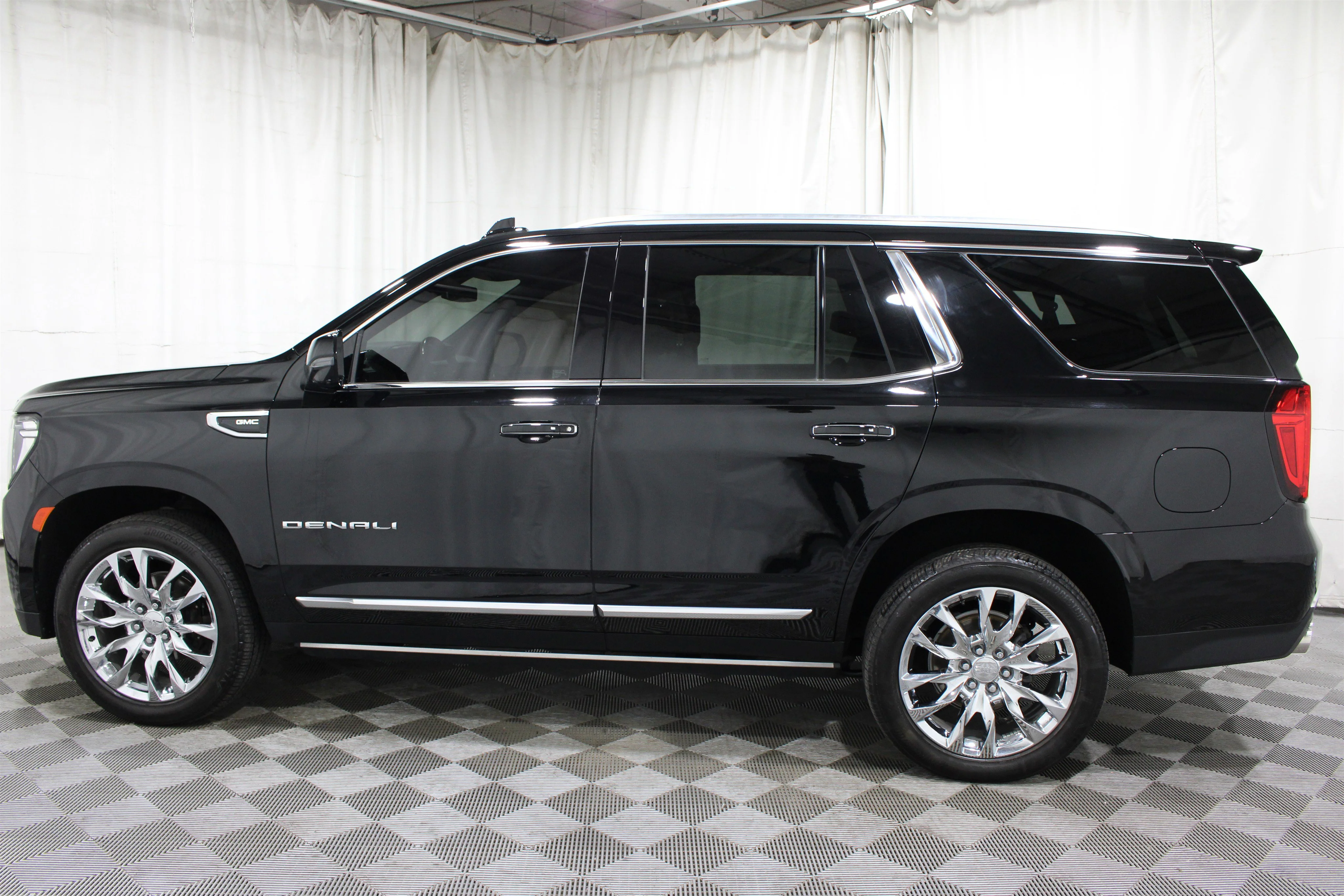 2022 GMC Yukon Denali - Photo 34