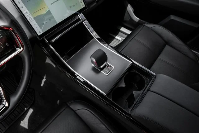 New 2026  Land Rover S image 30