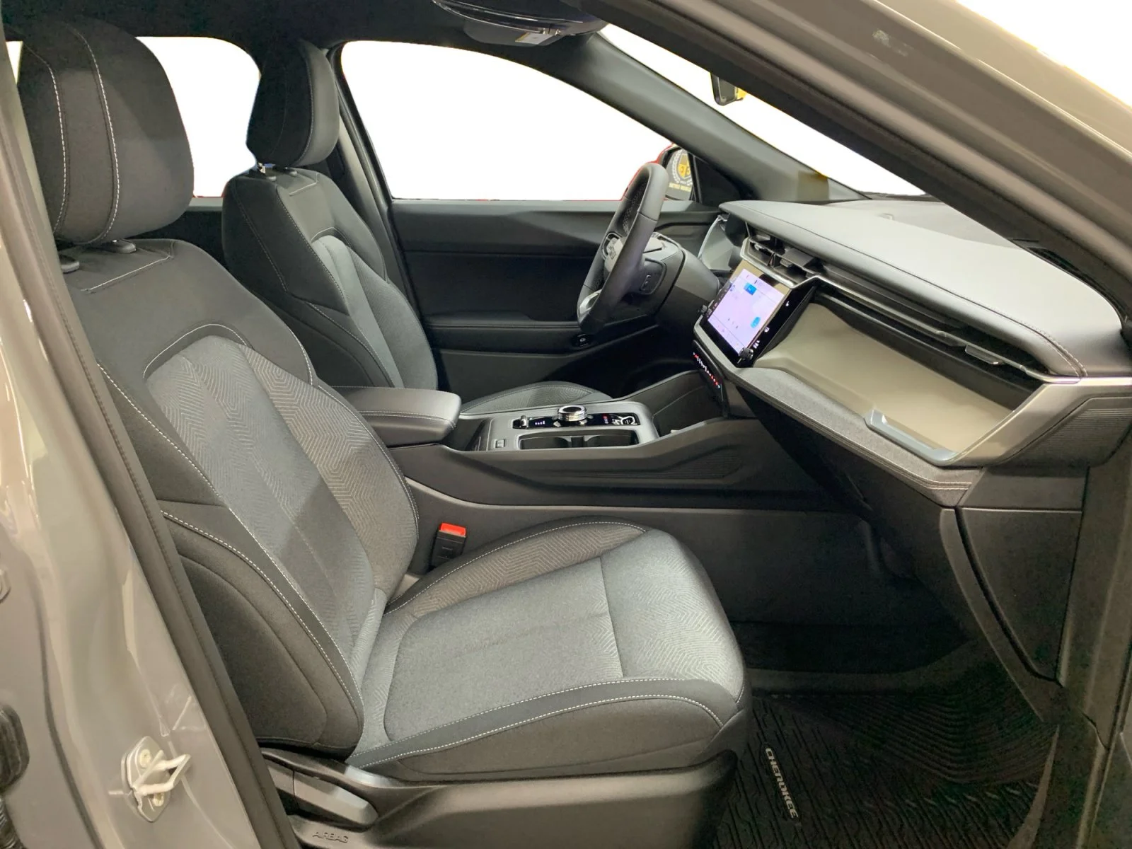 New 2026 STING-GREY Jeep Laredo image 17