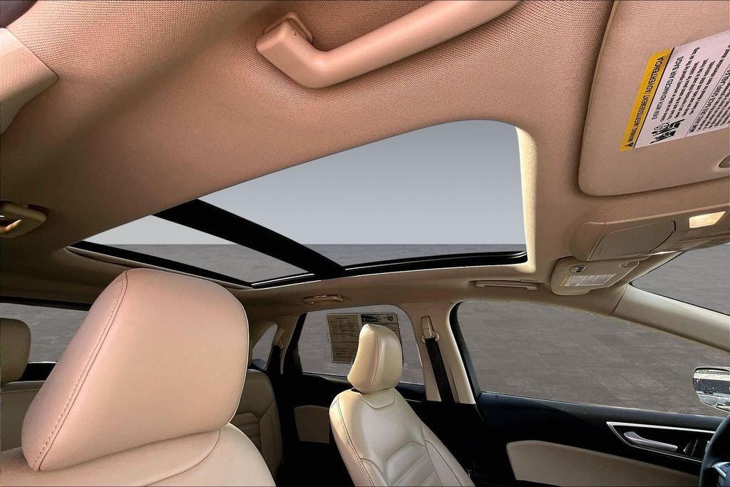 Used 2024 Silver Metallic Ford SEL image 11