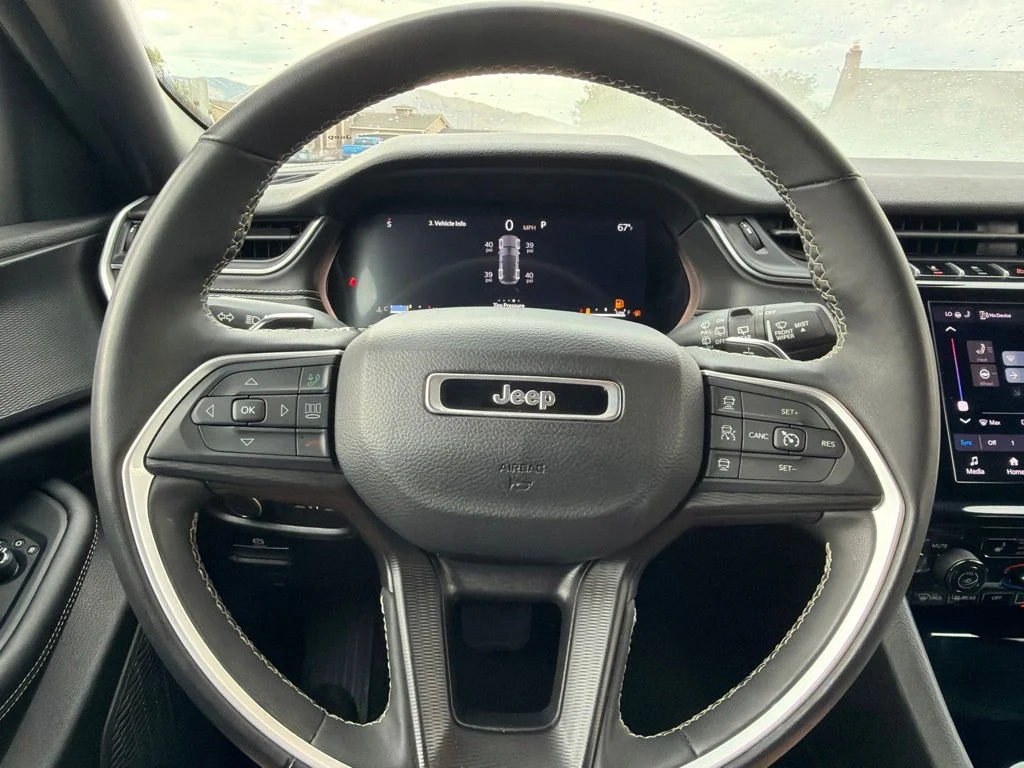 Used 2024 White Jeep Altitude image 16