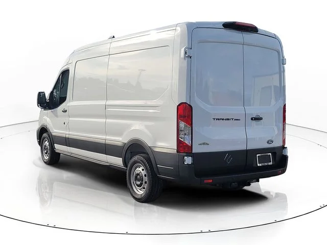 New 2026 Oxford White Ford Base image 7