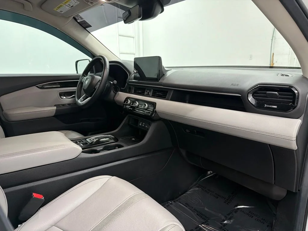 Used 2025  Honda EX-L image 36