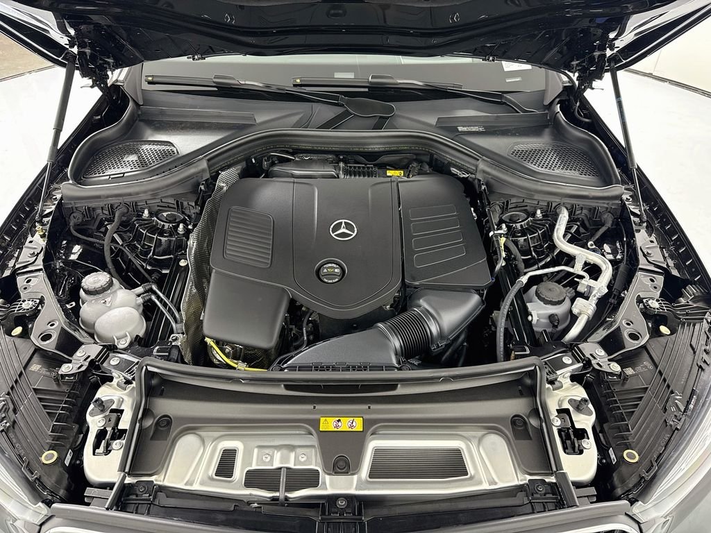 New 2027 Obsidian Black Metallic Mercedes-Benz GLC 300 image 30