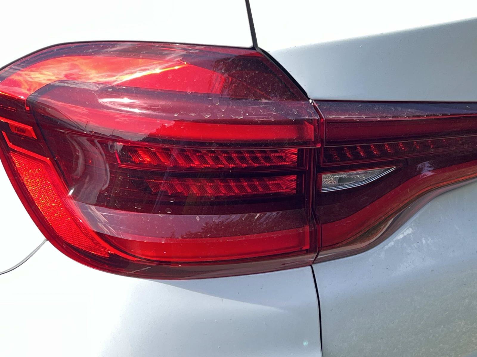 Used 2018 Alpine White BMW xDrive30i image 7