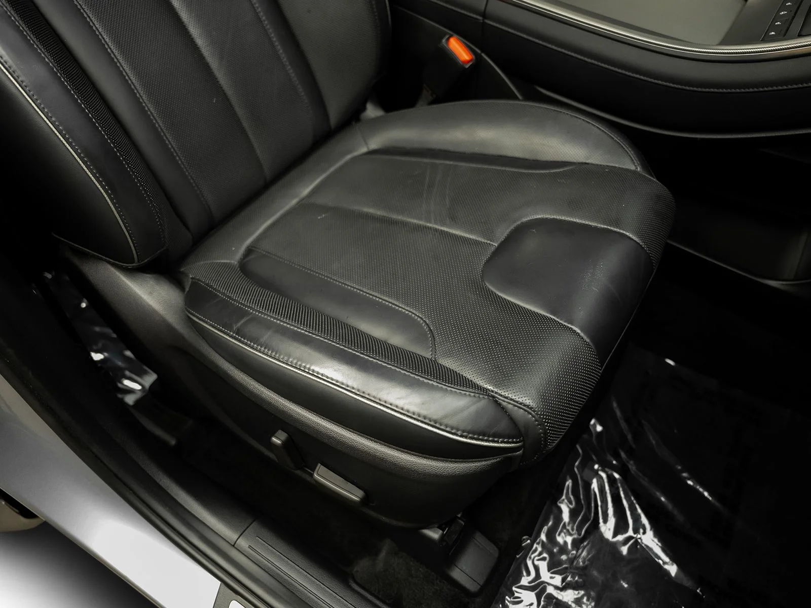 Used 2020 Silver Hyundai Limited image 34