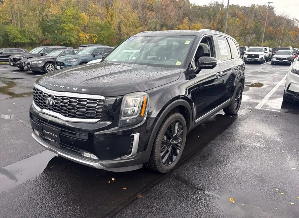 Used 2020 Black Kia SX image 1