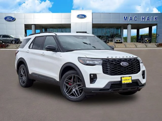 New 2026 Star White Metallic Tri-Coat Ford ST-Line image 22