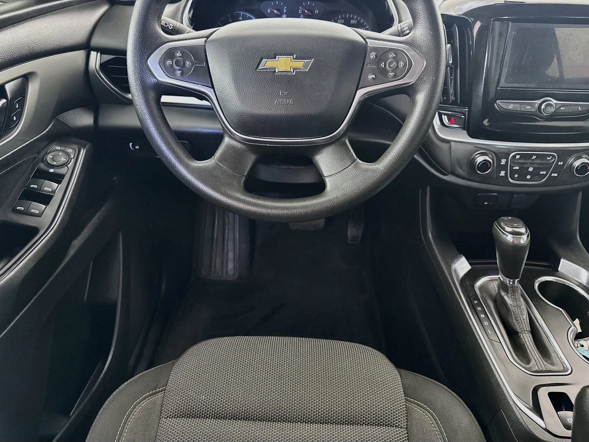 Used 2020 SUMMIT WHITE Chevrolet LS image 23
