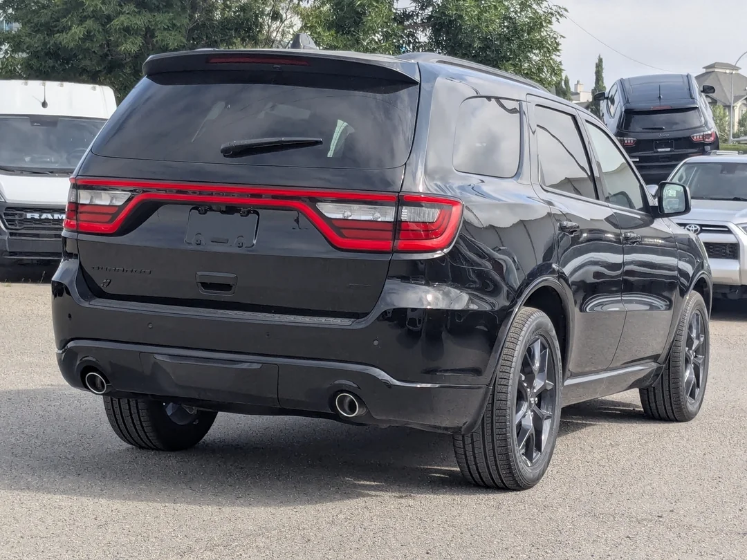 New 2026 Black Dodge GT HEMI V8 Plus - - AWD - Blacktop Package - 5.7L HEMI V8 - Adaptive Cruise Control & More! image 8