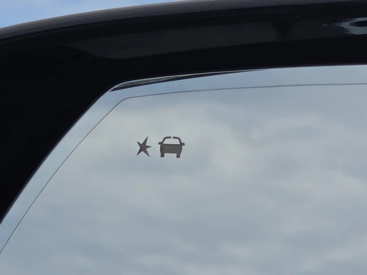 New 2026 Onyx Black GMC Elevation image 9