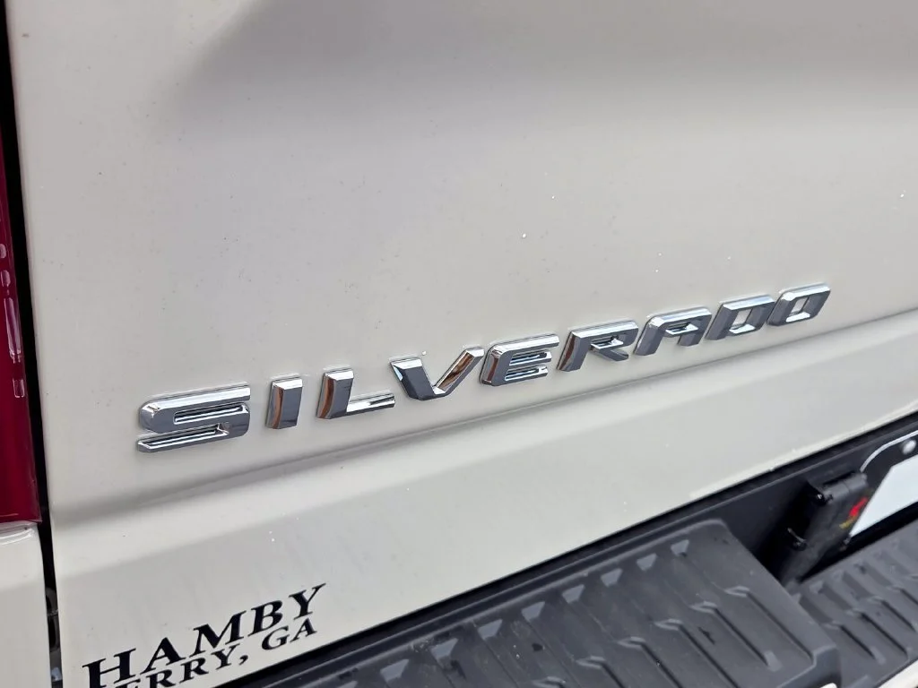 Used 2026 White Sands Chevrolet High Country image 11