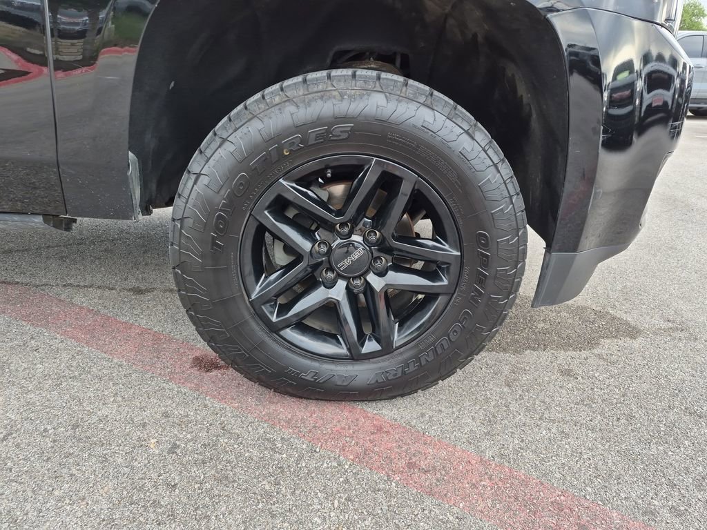 Used 2019 ONYX BLACK GMC SLT image 15