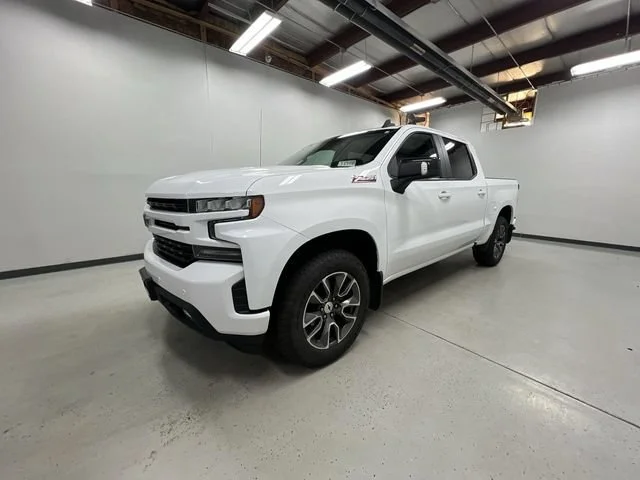 Certified Used 2020 SUMMIT WHITE Chevrolet RST image 4