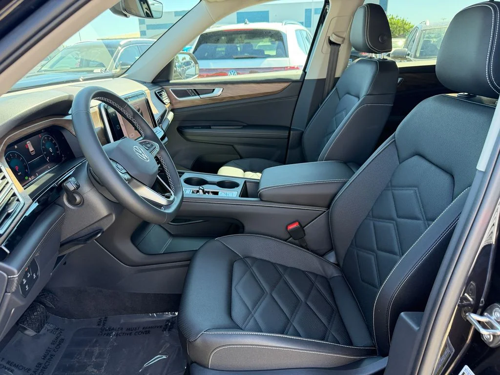 New 2026 Deep Black Pearl Volkswagen 2.0T SE image 12