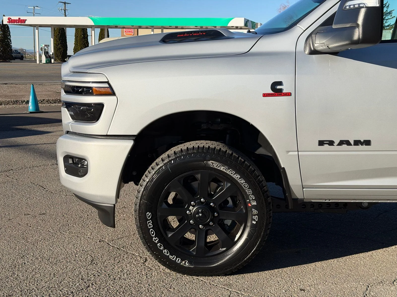 New 2026 Silver-Zynith Exterior Paint RAM Laramie image 12