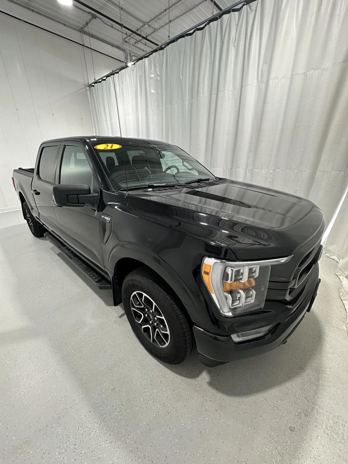 Used 2021 Agate Black Metallic Ford XL image 7